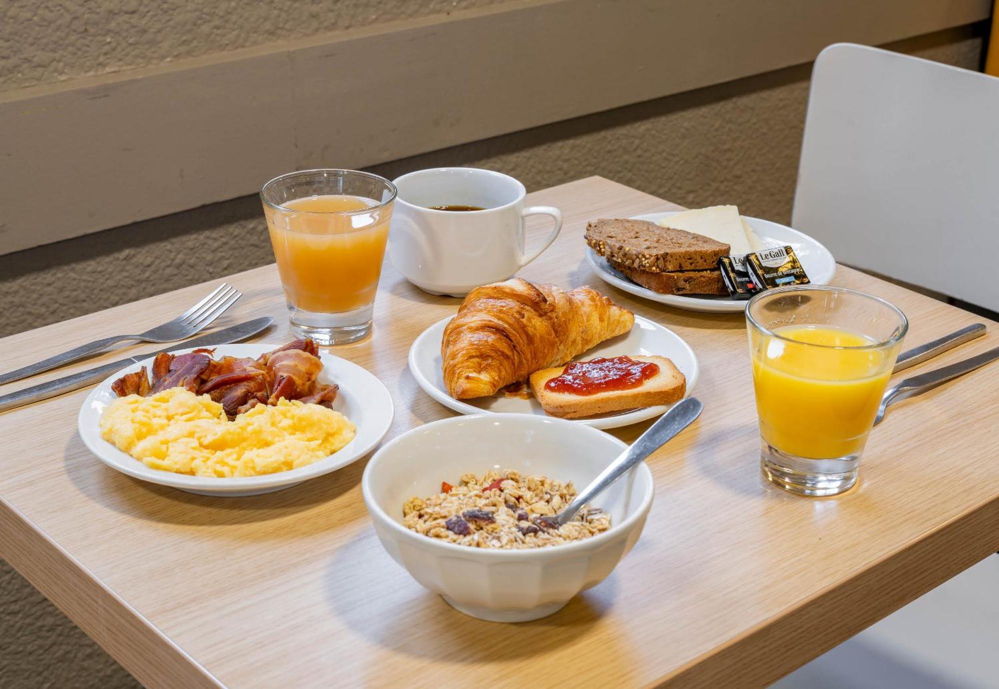 B&B Hotel Calais Centre St Pierre エクステリア 写真