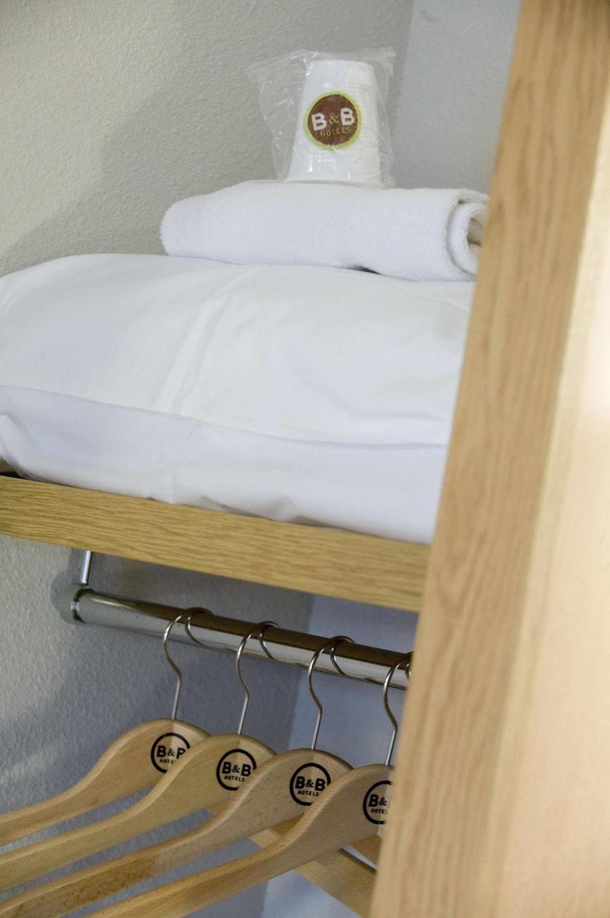 B&B Hotel Calais Centre St Pierre エクステリア 写真