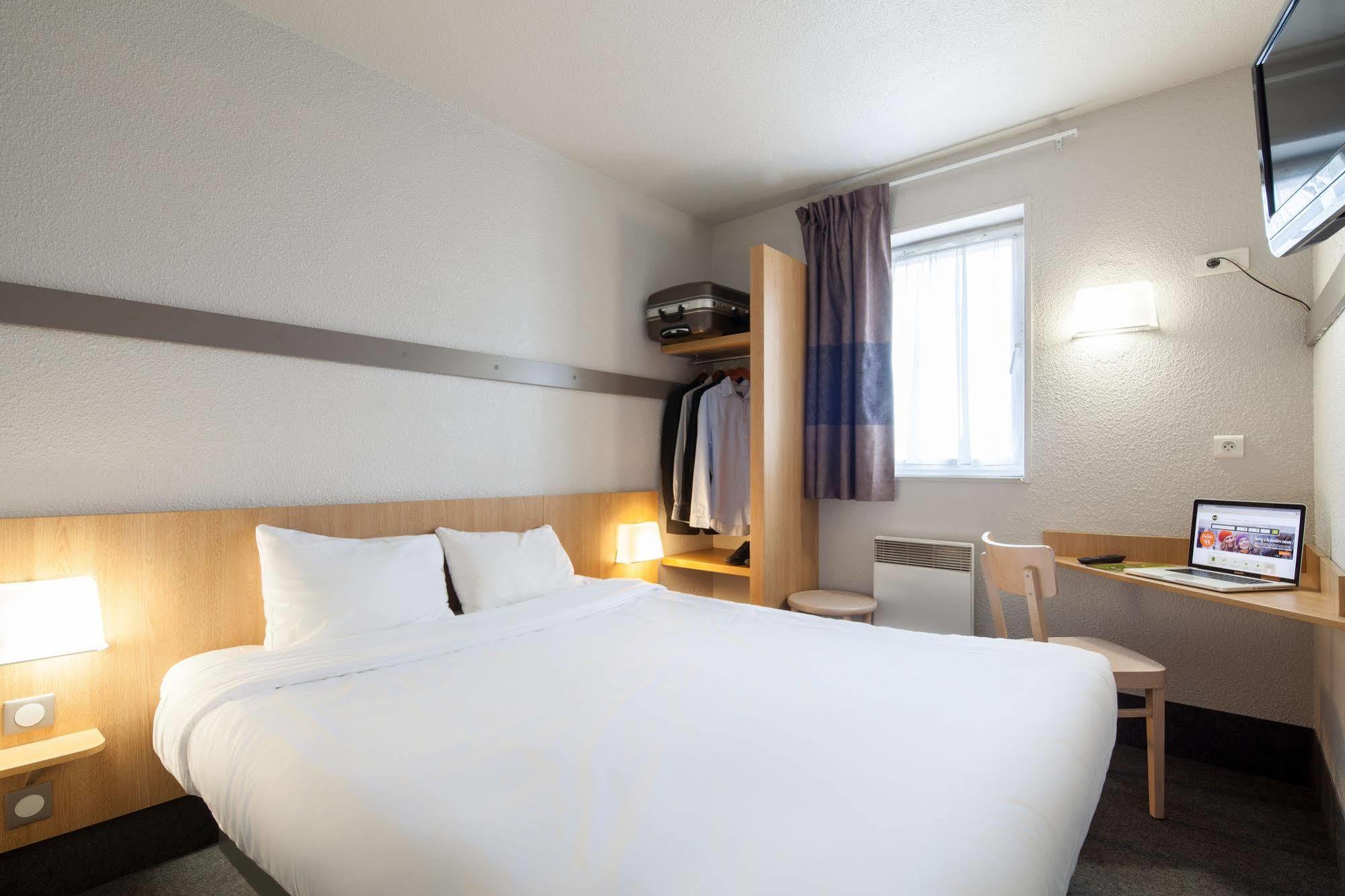 B&B Hotel Calais Centre St Pierre エクステリア 写真