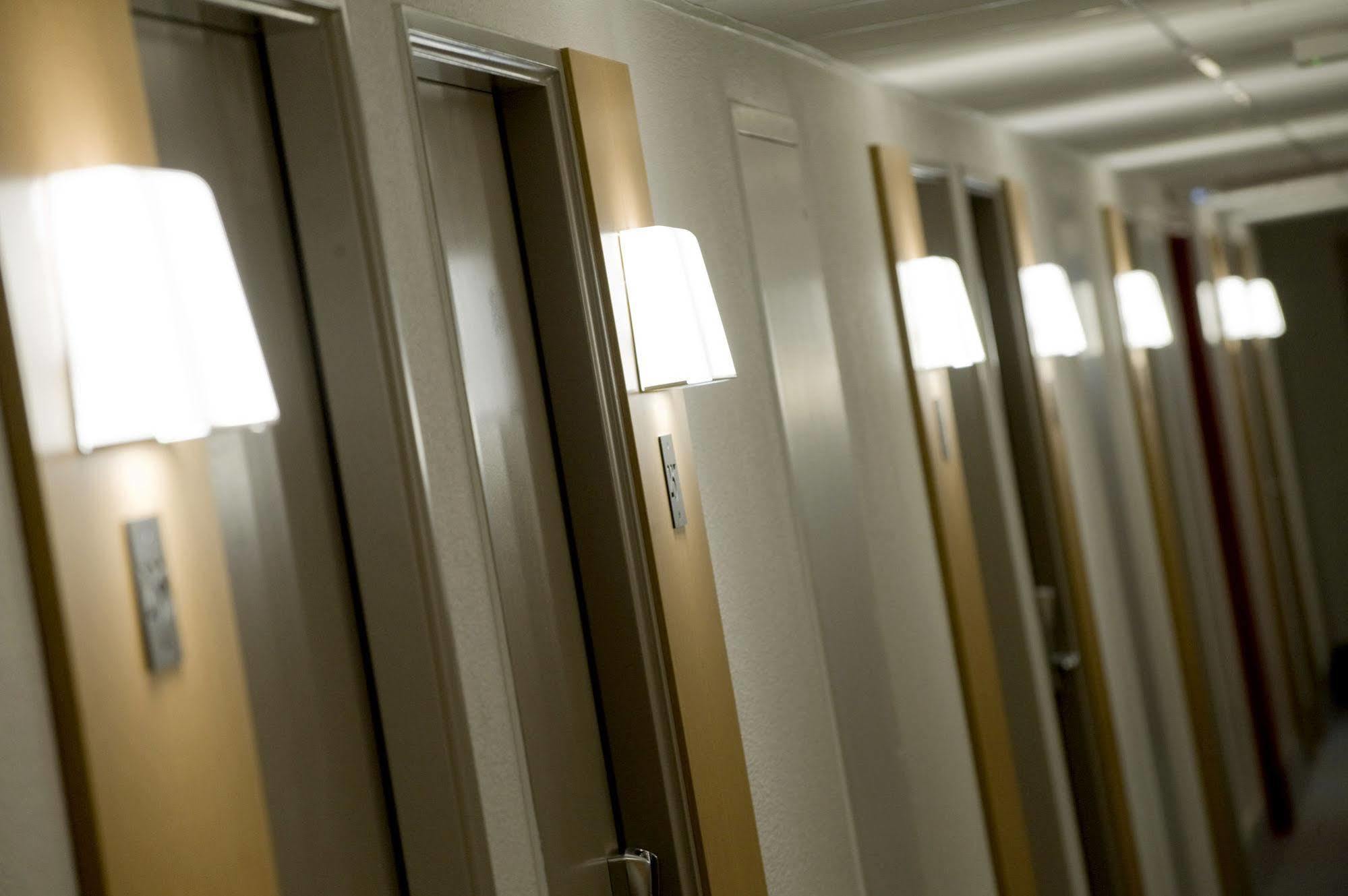 B&B Hotel Calais Centre St Pierre エクステリア 写真